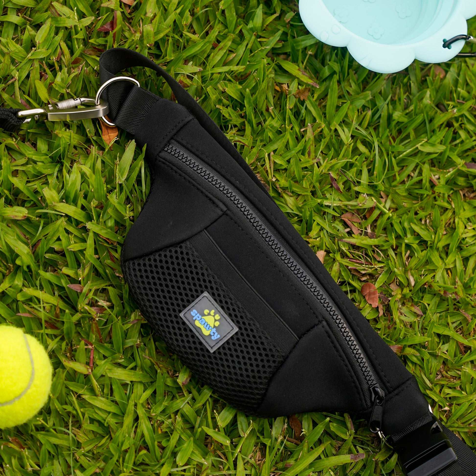 Club Spawty Paws Out Bag Black 